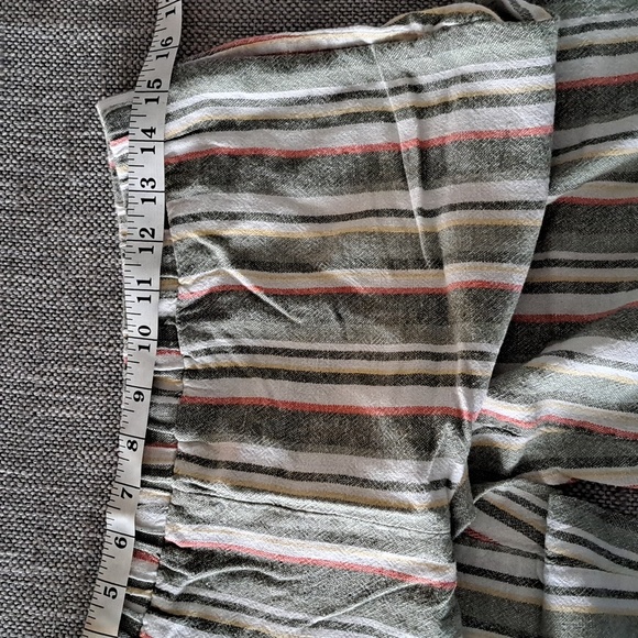 Ruby Rd. striped capri pants, size S. - Picture 7 of 11